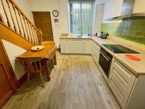 Kitchen- click for photo gallery